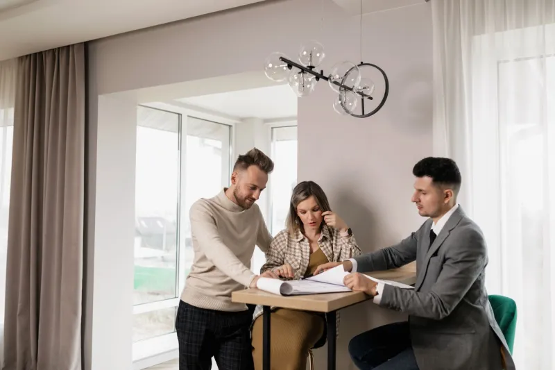 What House-Hunting Shows Get Completely Wrong About Making an Offer